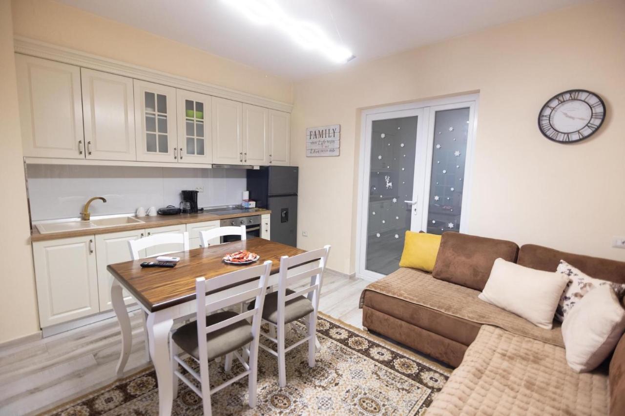 Luxury & Apartment